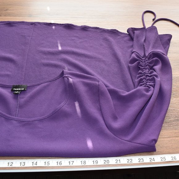 🧦 USED Torrid Plum Ruched Sleeve Blouse 01 - Picture 4 of 9